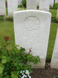 Etaples Military Cemetery - Walker, Fred George